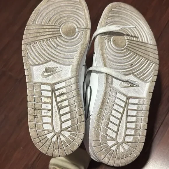 Nike Women's White Air Jordan Reflective Nike Mid Irresident Trim Size 8 - Picture 5 of 5